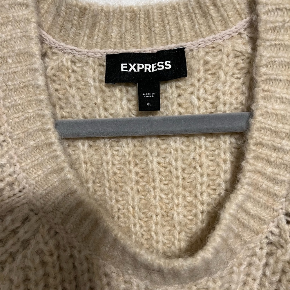Express Sweater! - Picture 3 of 5